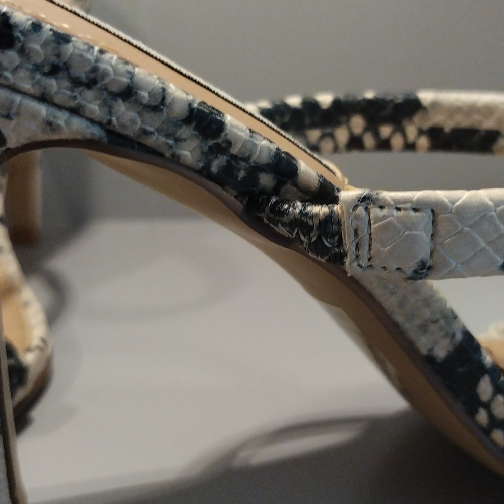 STEVE MADDEN SHOES - Picture 6 of 9